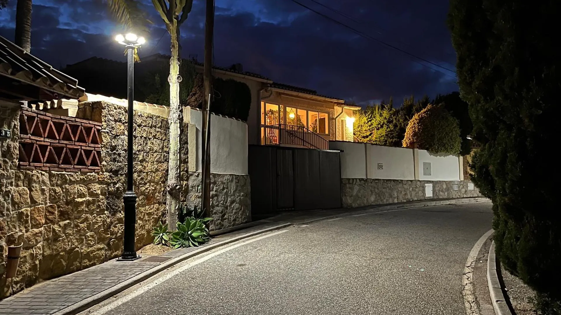 Family Friendly Villa Elviria Casa Luna Marbella Spain