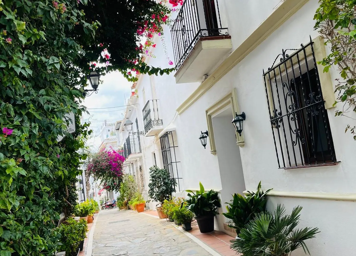 Family Friendly Villa Elviria Casa Luna Marbella 0*,